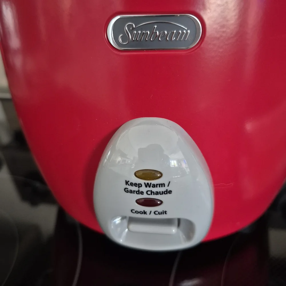 Sunbeam Red Multi-Function Rice Cooker with Steaming Insert - Picture 2 of 9
